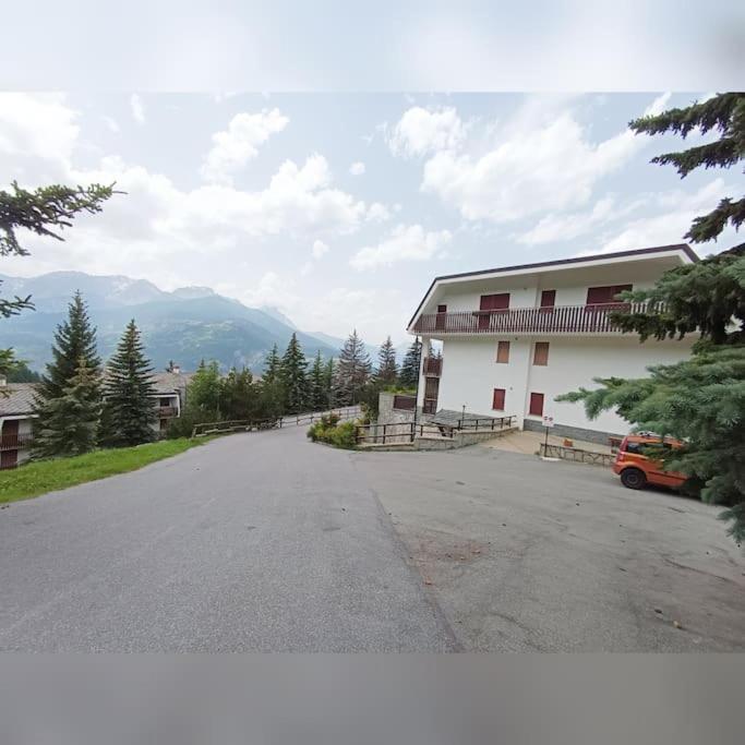 Appartamento Stelu Oulx Buitenkant foto